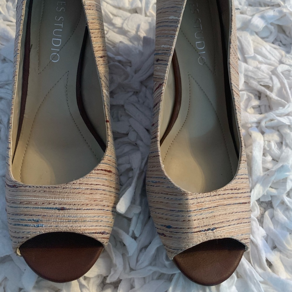 NWOT One Studio Peep Toe Wedges Size 9